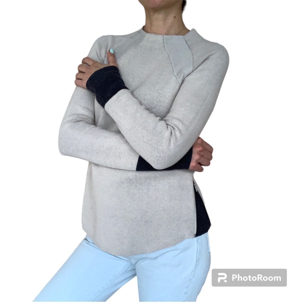 Color Siete hand crafted women’s cotton Mock Neck sweater- pullover, size M NWT